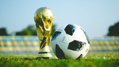 مجلة الجميلات والشرق